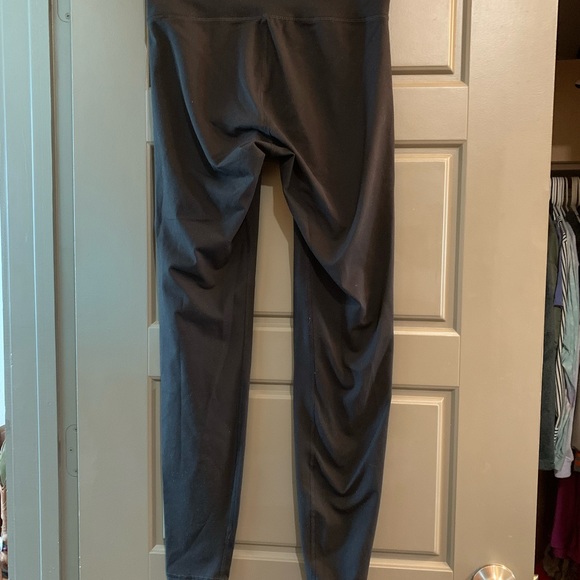 Black Old Navy Leggings - Picture 2 of 2